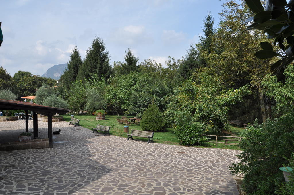 Villa Agriturismo Ricciardelli à Contrada  Extérieur photo