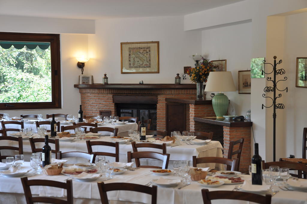 Villa Agriturismo Ricciardelli à Contrada  Extérieur photo