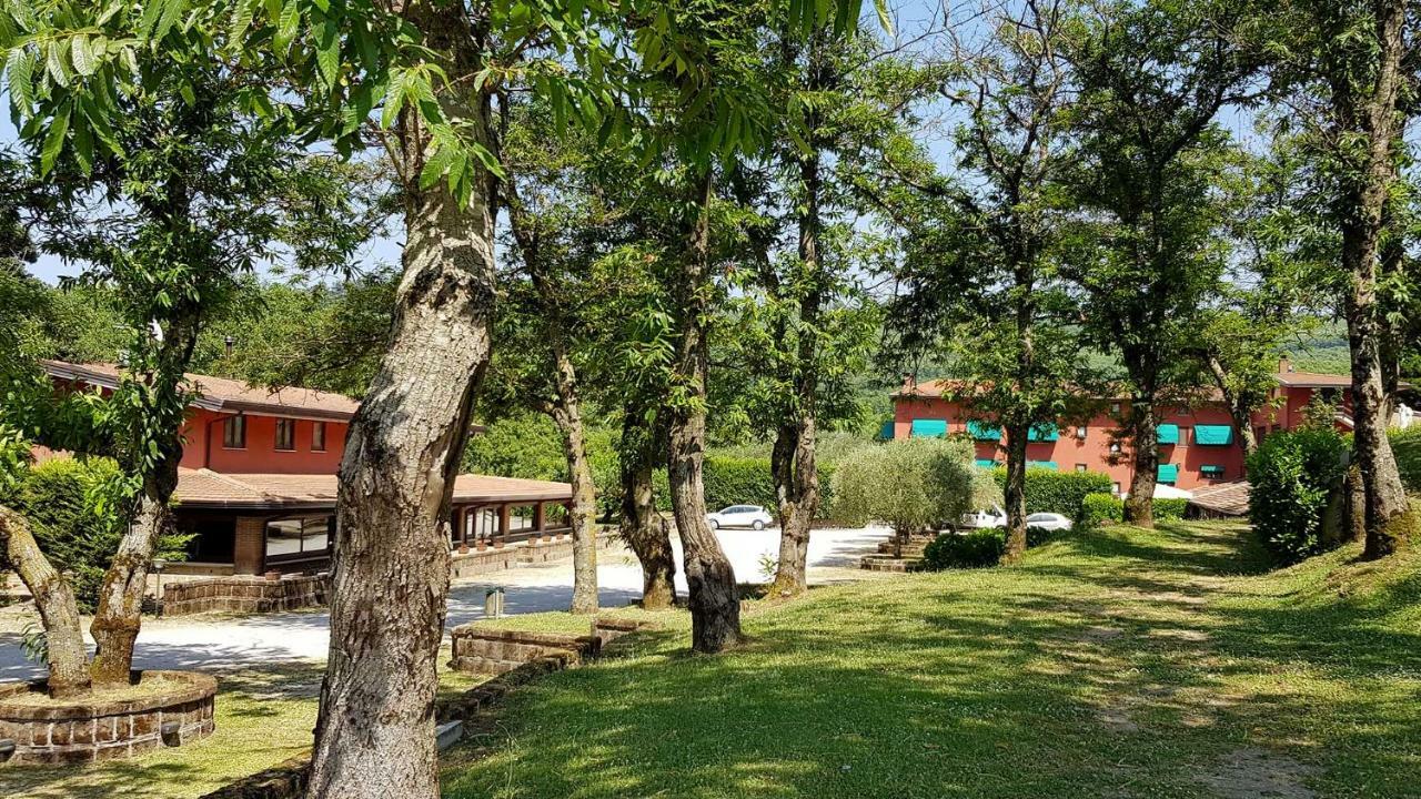 Villa Agriturismo Ricciardelli à Contrada  Extérieur photo