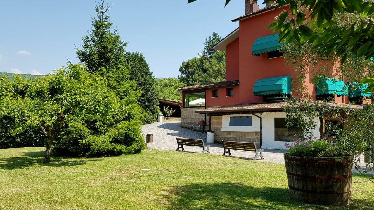 Villa Agriturismo Ricciardelli à Contrada  Extérieur photo
